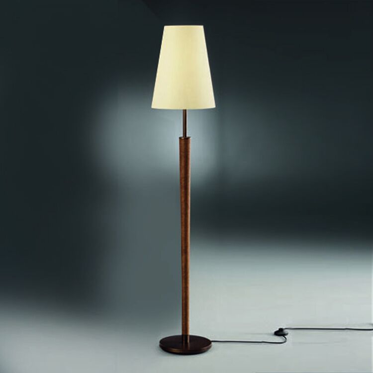 Loom Walnut-Tree Lamp